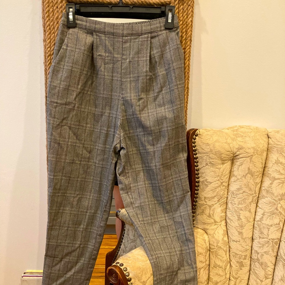 Forever 21 Tapered Leg Small slacks